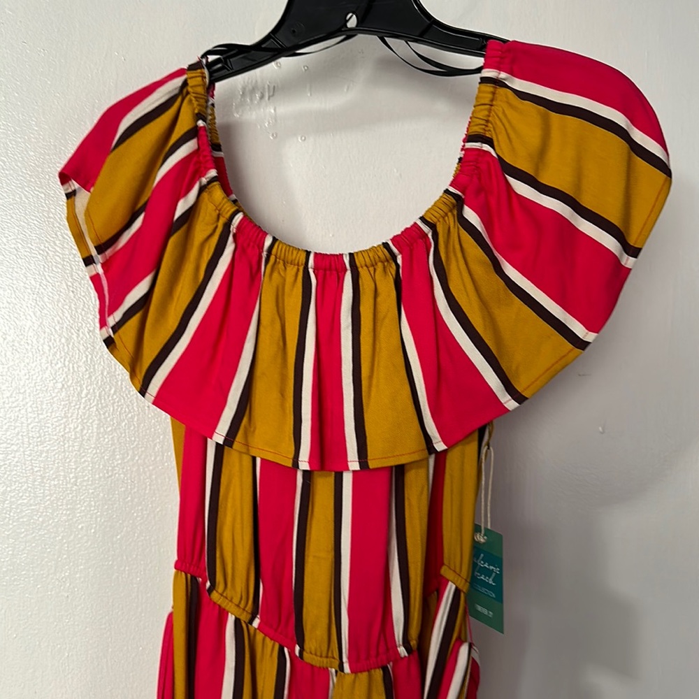 Forever 21 contemporary beach dress